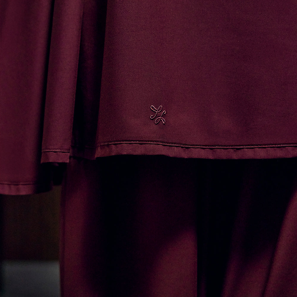 Aman Prayerwear in Burgundy