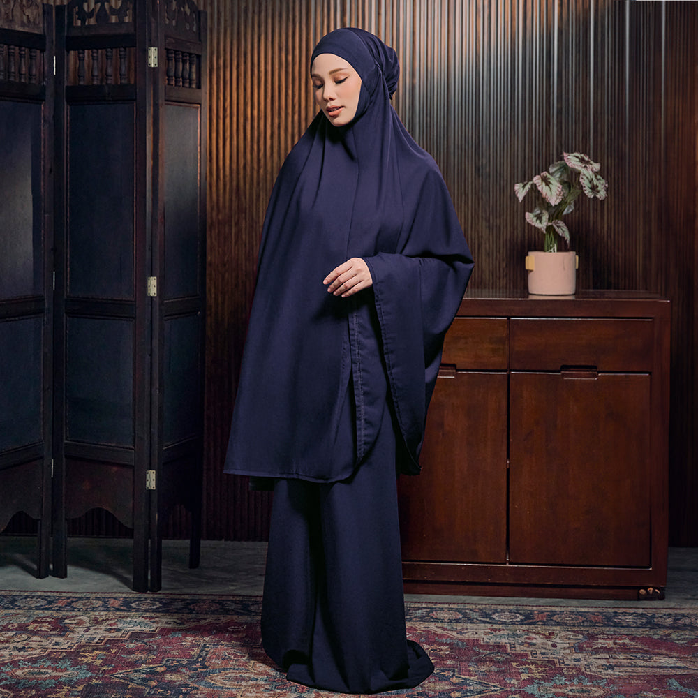 Aman Prayerwear in Dark Blue