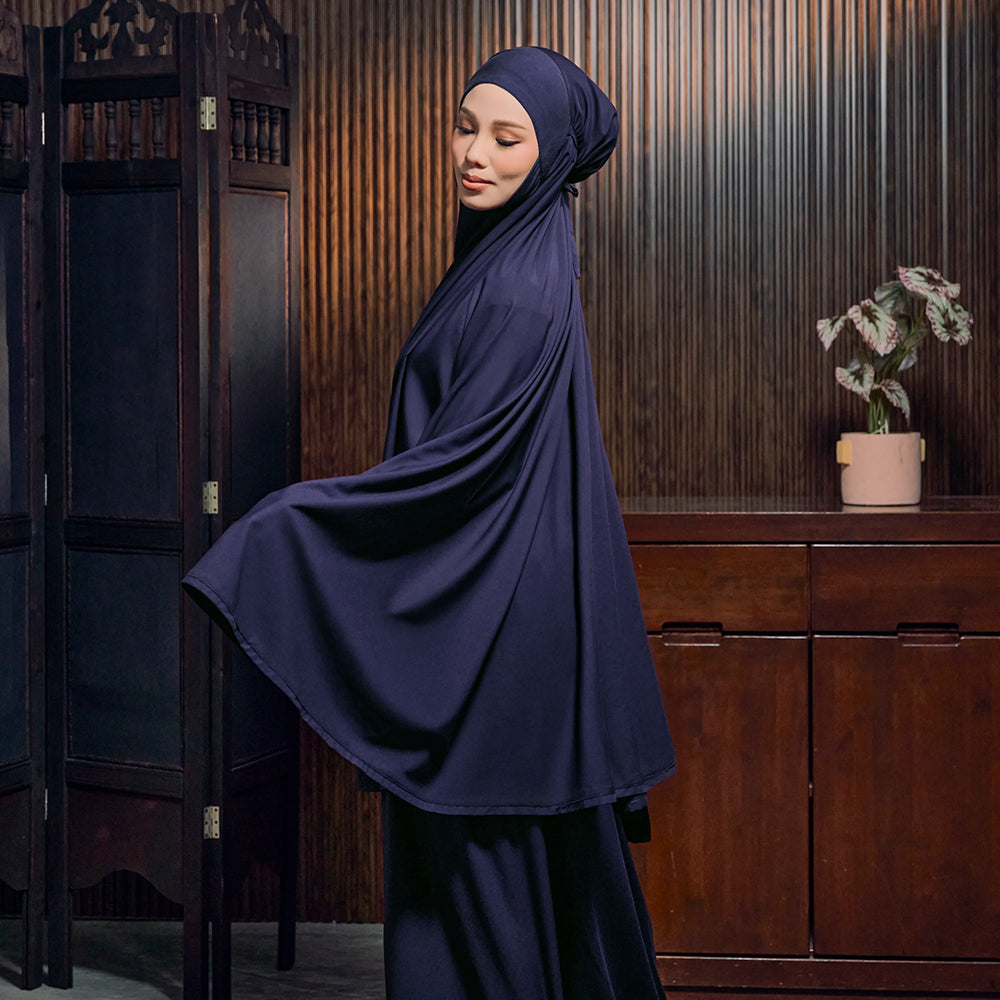 Aman Prayerwear in Dark Blue