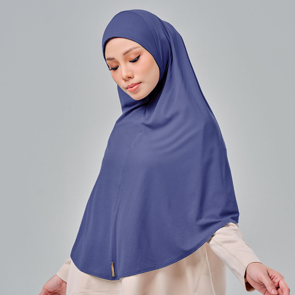 Najwa Sport: Khimar in Checkmate