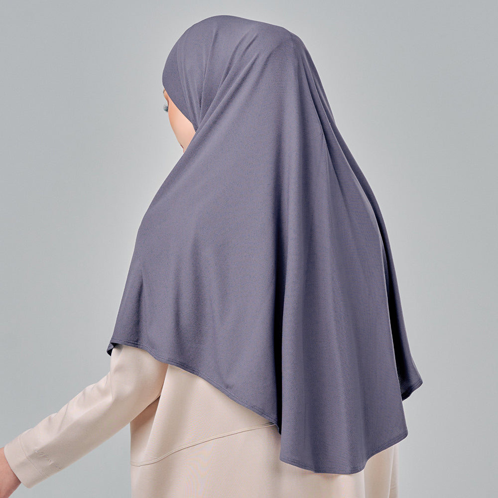 Najwa Sport: Khimar in Gambit