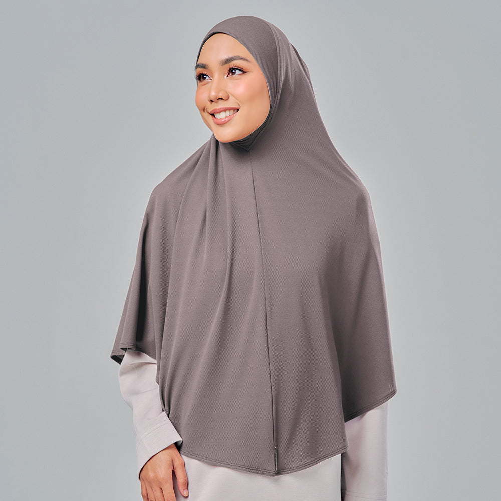 Najwa Sport: Khimar in Medal