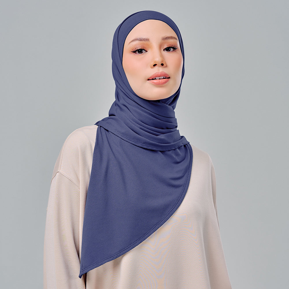 Najwa Sport:  Niya in Checkmate