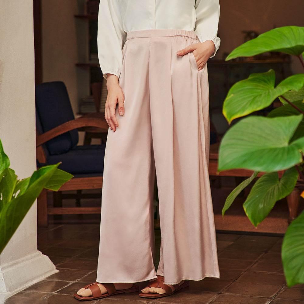 Satin Wide Pants in Pale Brown (Large)