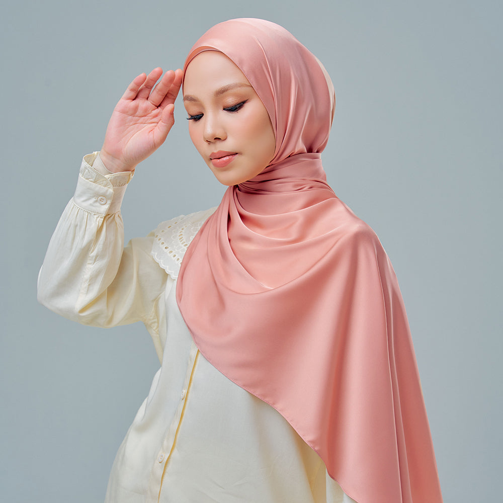 Inaya in Peach Pearl